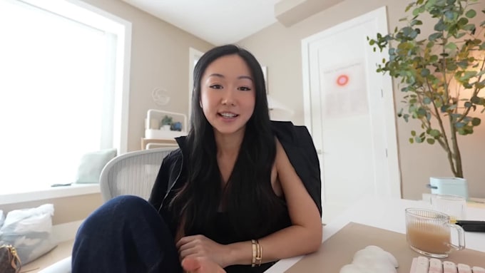 spokesperson ads video ugc presenter model female
