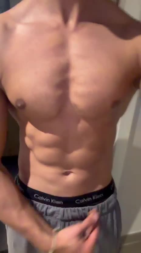 help skinny guys build muscle naturally