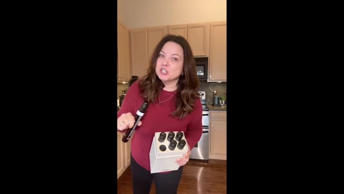 create gen x authentic female ugc video ads for meta