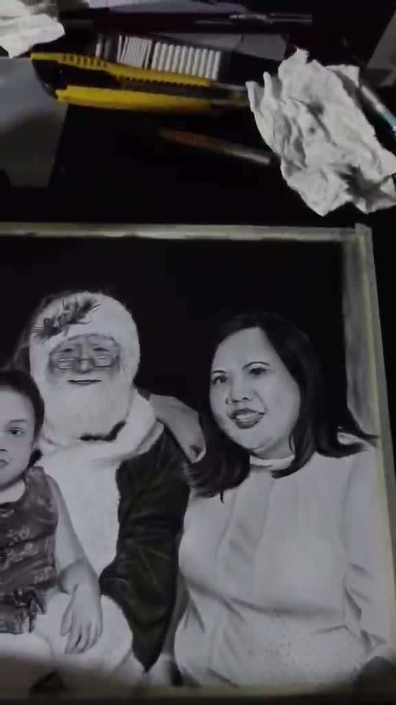 draw a realistic hand drawn portrait