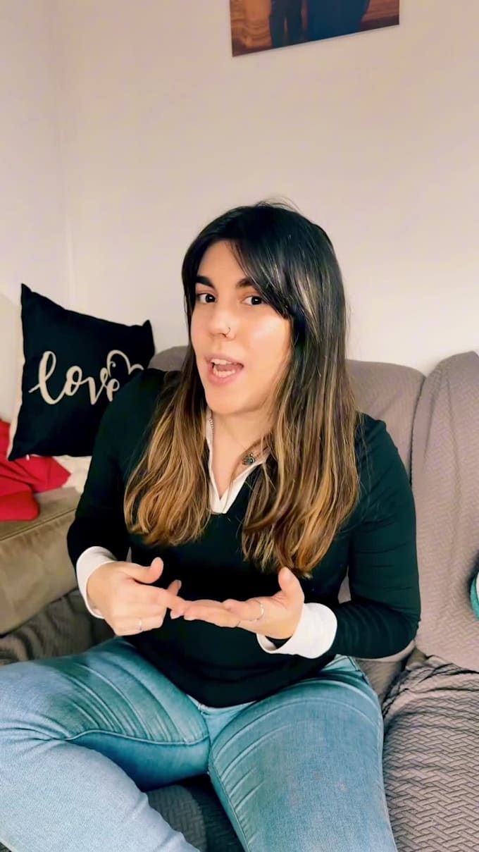 create car content ugc videos in spanish