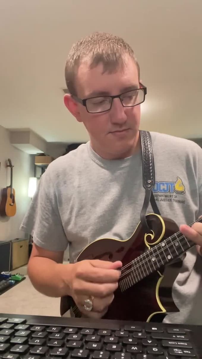play mandolin on your track