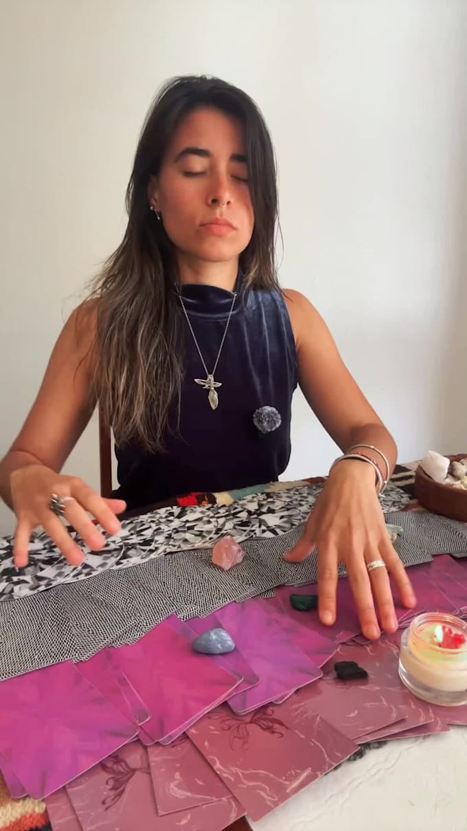 provide intuitive oracle guidance for love, career and life