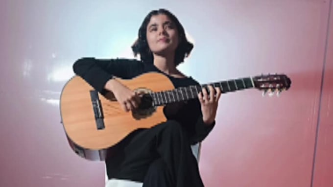 clases de guitarra acústica o eléctrica adaptadas a ti