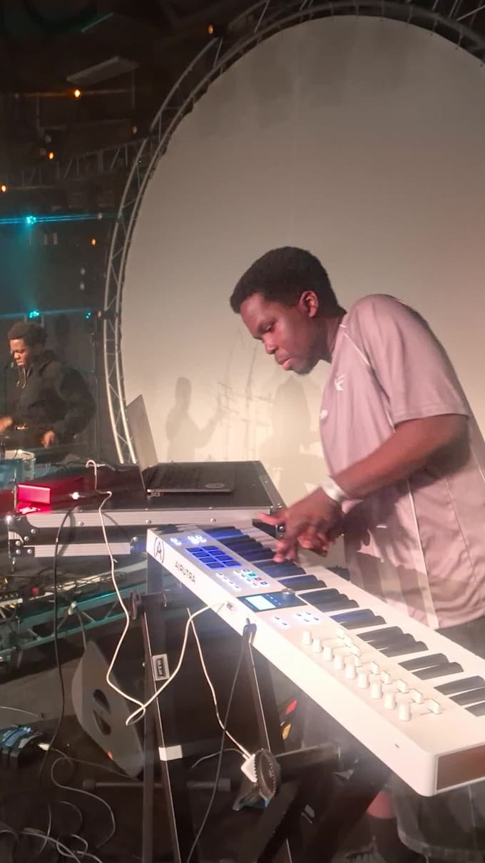 teach you how to play the piano efficiently