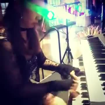 play any solo or song and make a video tutorial on keyboard