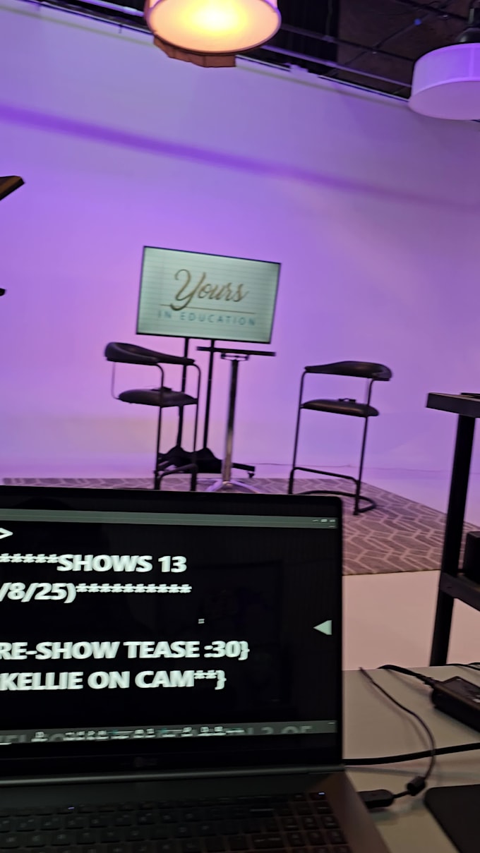 operate a teleprompter for you