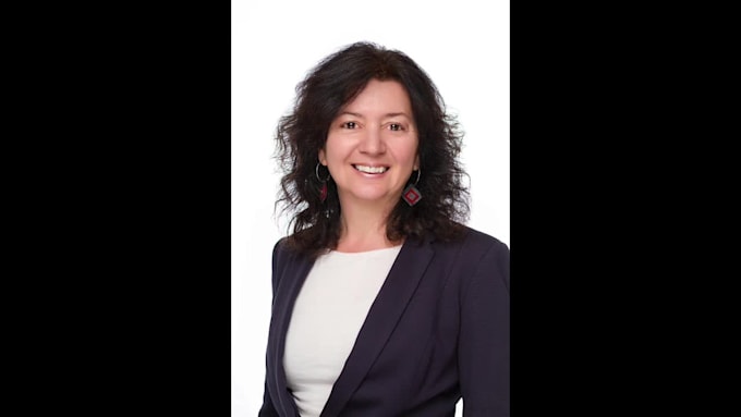do headshots retouching and corporate portarits