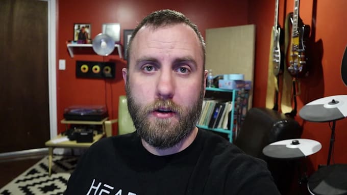 record acoustic or electric guitar on your song