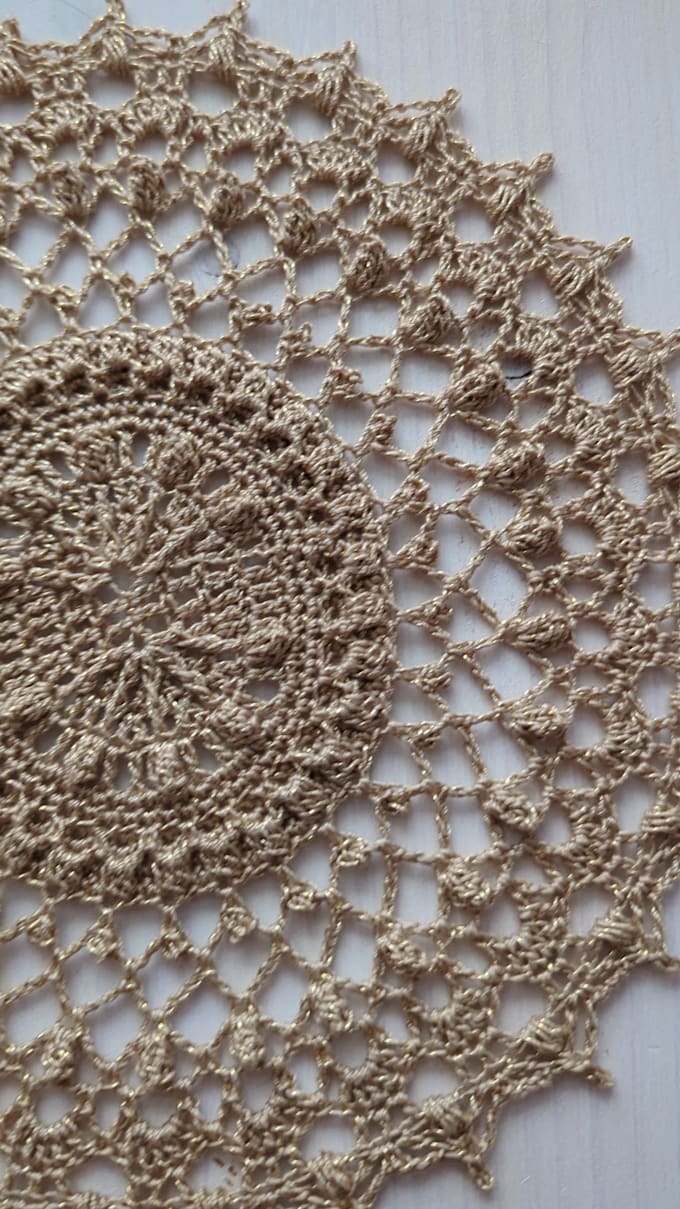 make a crochet doily, alison doily