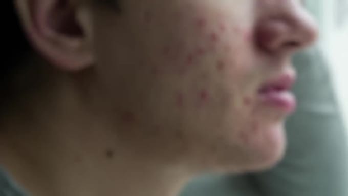 do vfx cleanup, object removal, screen replacement, etc