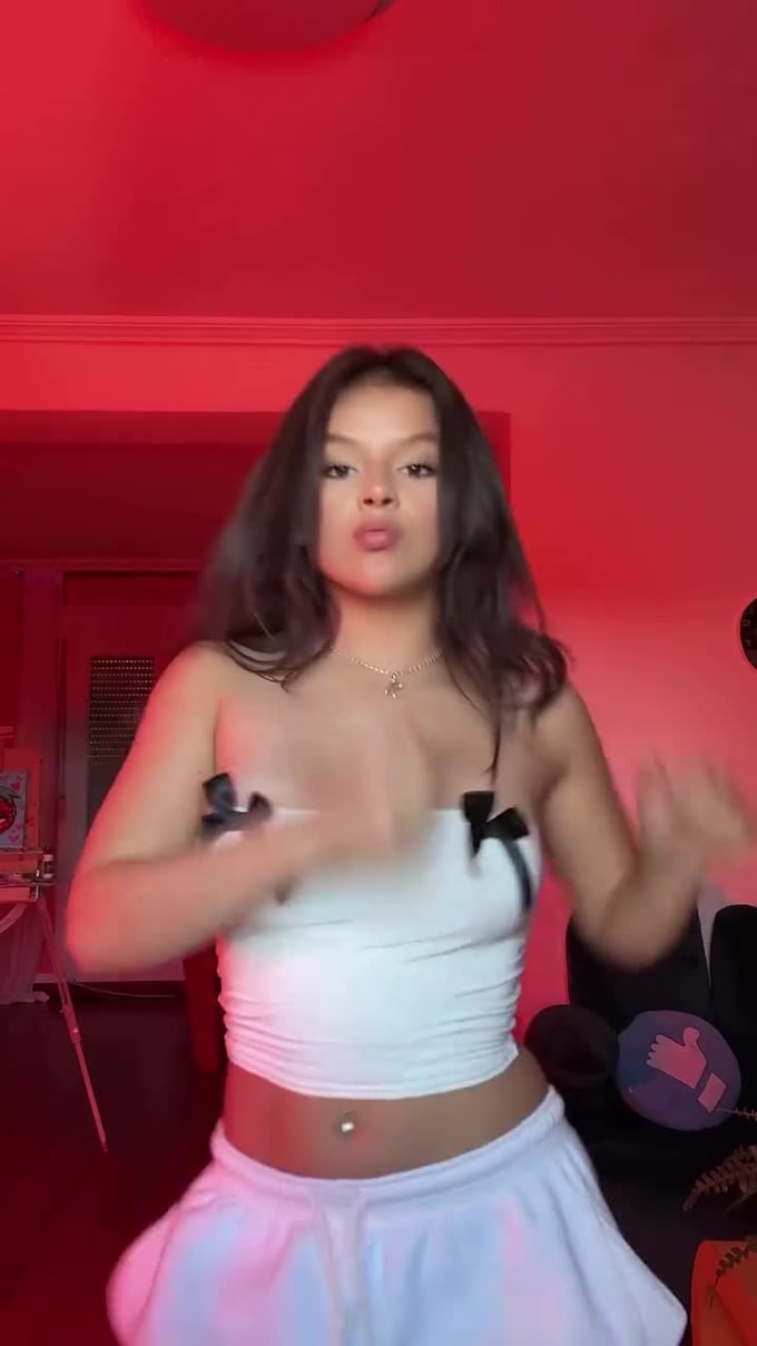 do group dance, choreography attractive waist dance, twerk to your songs