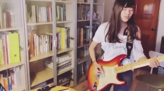 sing refreshing cute female vocal in chinese or english