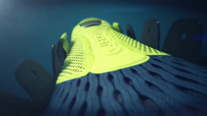 create realistic 3d shoe animation, 3d footwear 3d shoe design ,3d sneakers boot