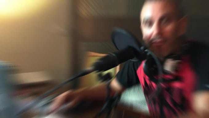 do a professional hebrew voice recording