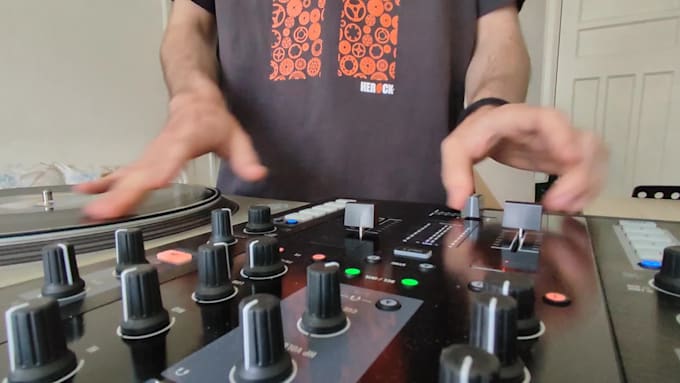record dj scratches on your music