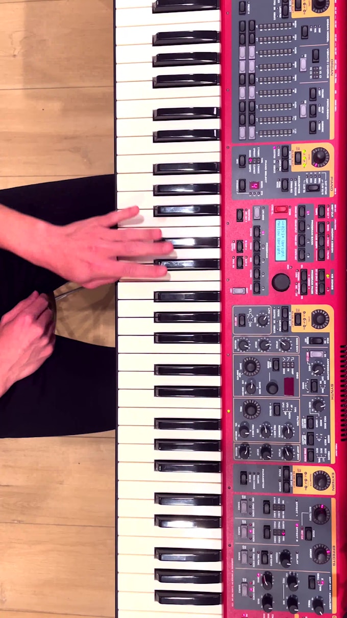make you understand theory and learn piano