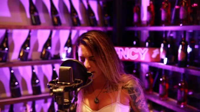 sing or rap a catchy female hook on your song