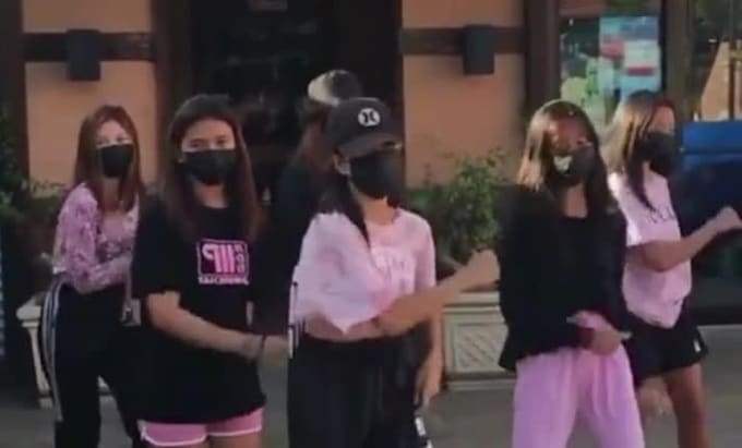 tiktok dance,tiktok ,group dance, choreography dance