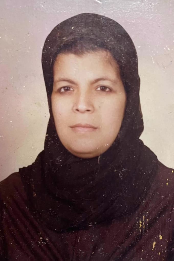 Do combine photos, retouch and edit background by Nadaswedan Fiverr