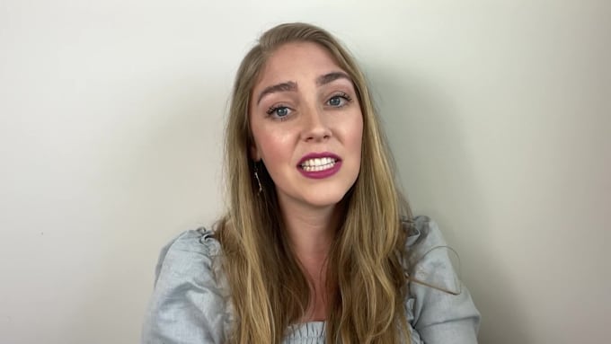 create an engaging unboxing or product video