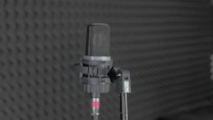 do a dublin irish accent female english voice over actor