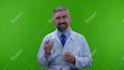 produce a green screen professional video spanish