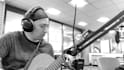 play acoustic or electric guitar on your recording