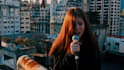 be you female pop singer in english or spanish
