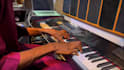 be your session pianist, piano player and play piano, synth, organ, hammond