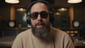 write and create a custom ai feature verse or hook